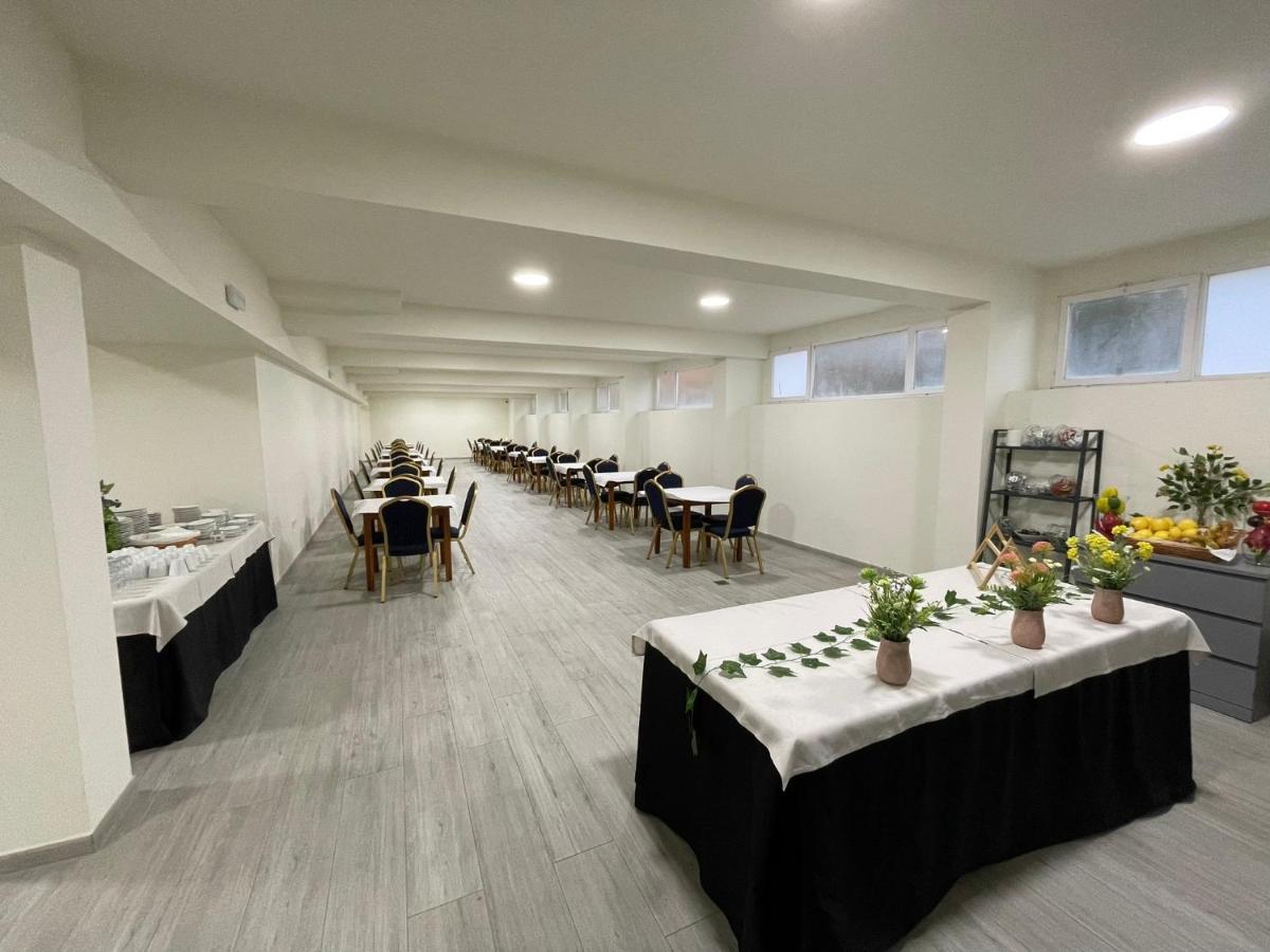 Hotel La Mota By Punta25 Hotels Group Медина дел Кампо Екстериор снимка