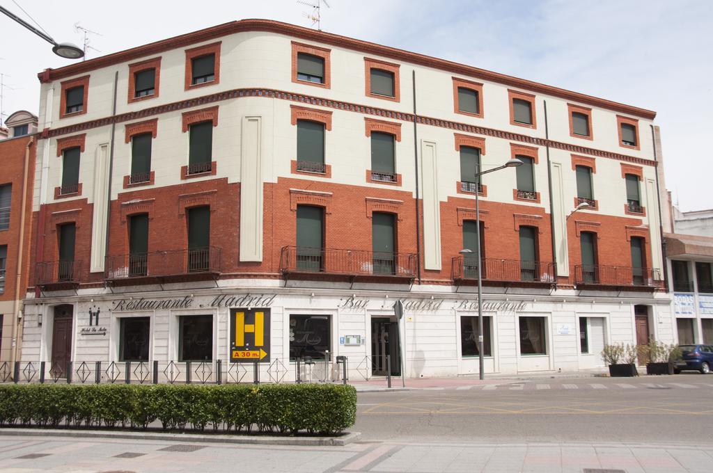 Hotel La Mota By Punta25 Hotels Group Медина дел Кампо Екстериор снимка