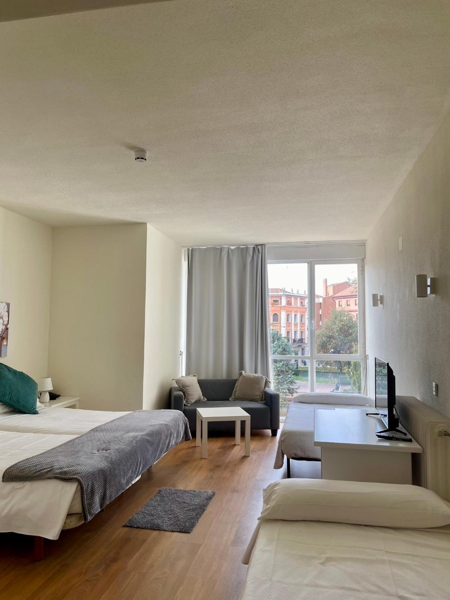 Hotel La Mota By Punta25 Hotels Group Медина дел Кампо Екстериор снимка