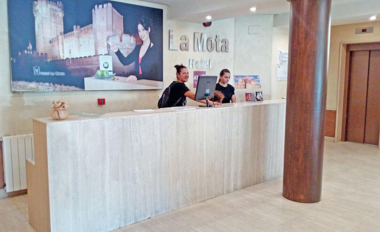 Hotel La Mota By Punta25 Hotels Group Медина дел Кампо Екстериор снимка
