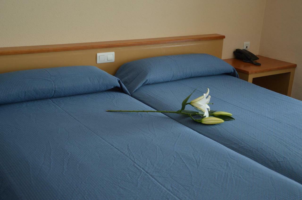 Hotel La Mota By Punta25 Hotels Group Медина дел Кампо Екстериор снимка