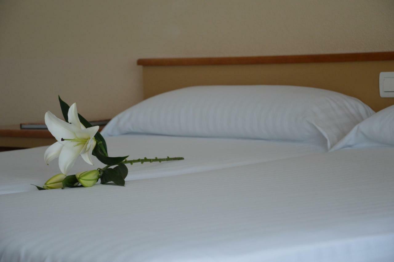 Hotel La Mota By Punta25 Hotels Group Медина дел Кампо Екстериор снимка