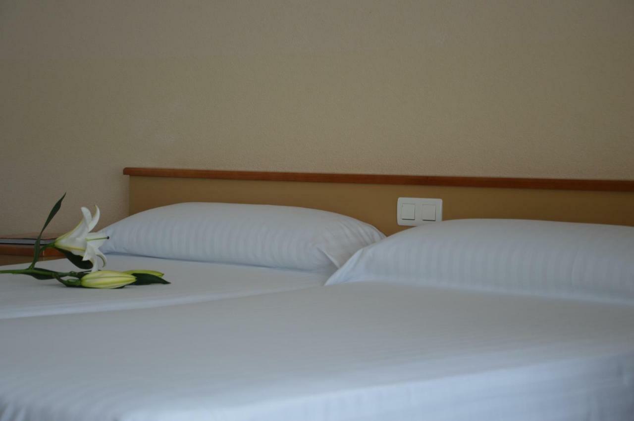 Hotel La Mota By Punta25 Hotels Group Медина дел Кампо Екстериор снимка